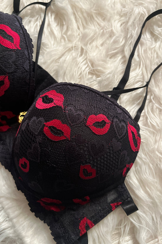 Trendy Kiss Print Bra & Panty Set – Stylish, Fun & Comfortable