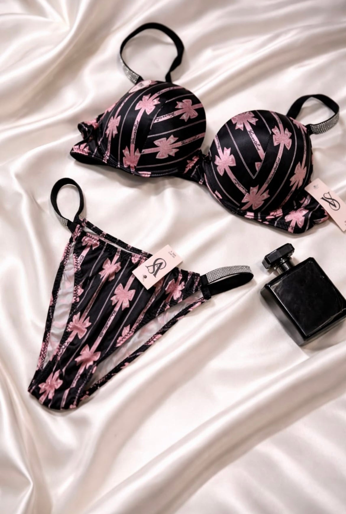 Luxury Bra & Panty Set – Premium Comfort & Elegant Design