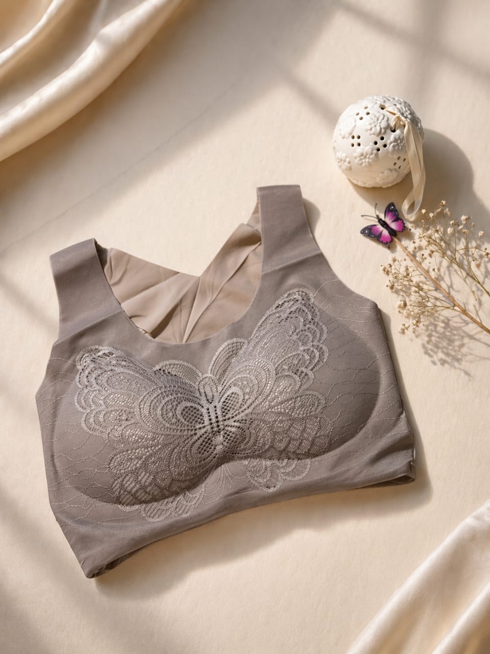 VELA Secret Front Closure Bra – Light Padded & Comfortable Fit