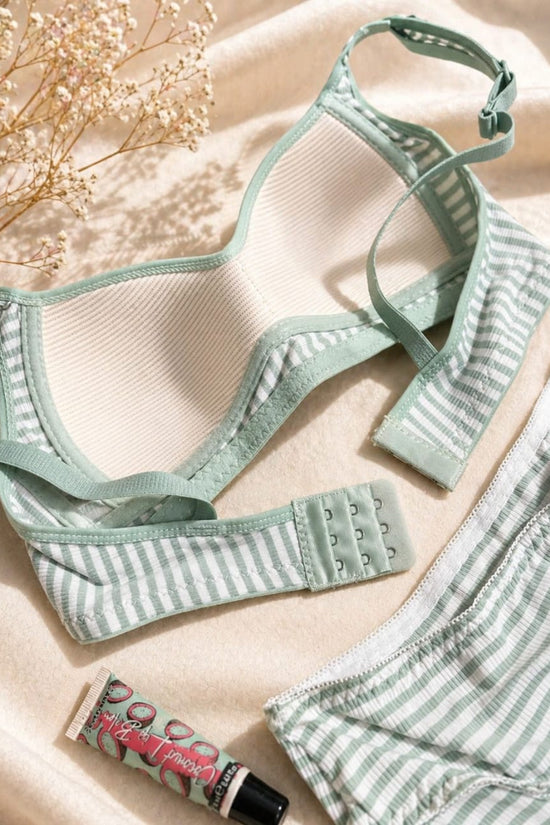 Stylish Lightly Padded Bra & Panty Set