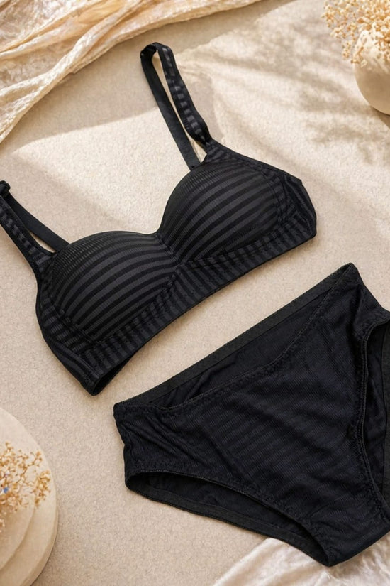 Stylish Lightly Padded Bra & Panty Set