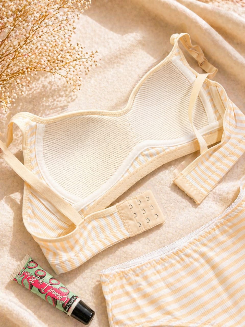 Stylish Lightly Padded Bra & Panty Set