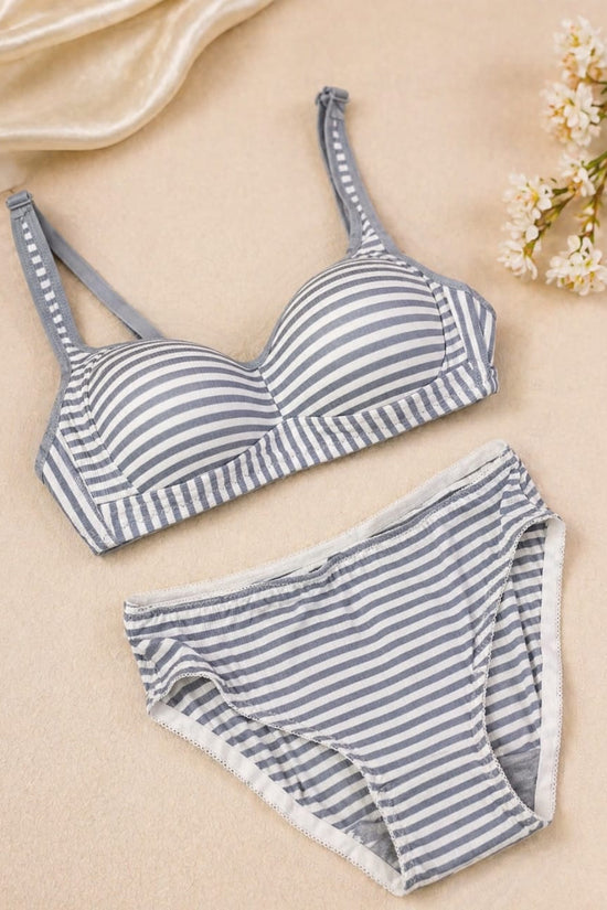 Stylish Lightly Padded Bra & Panty Set